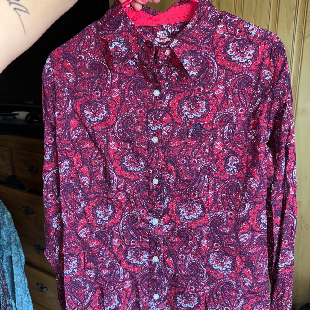 Woman’s Wrangler rodeo shirt